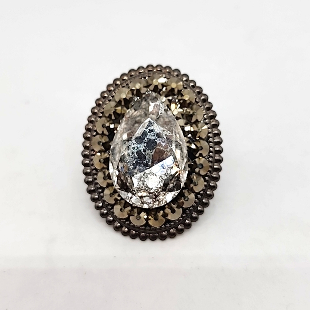 SWAROVSKI SILVER PATINA RHINESTONE DROP COCKTAIL RING